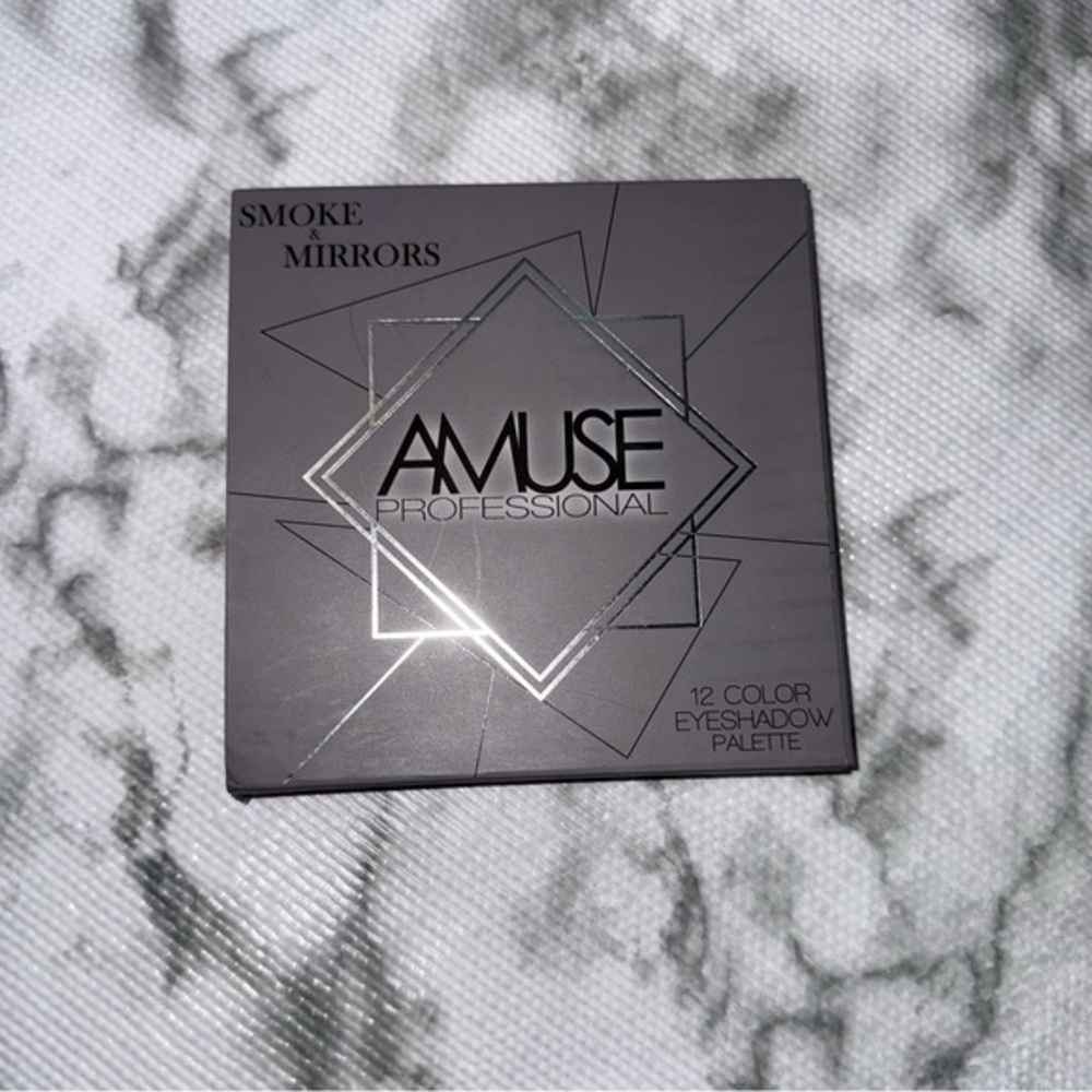 Amuse Professional Smoke & Mirrors 12 Color Eyeshadow Palette NIB - Picture 2 of 3